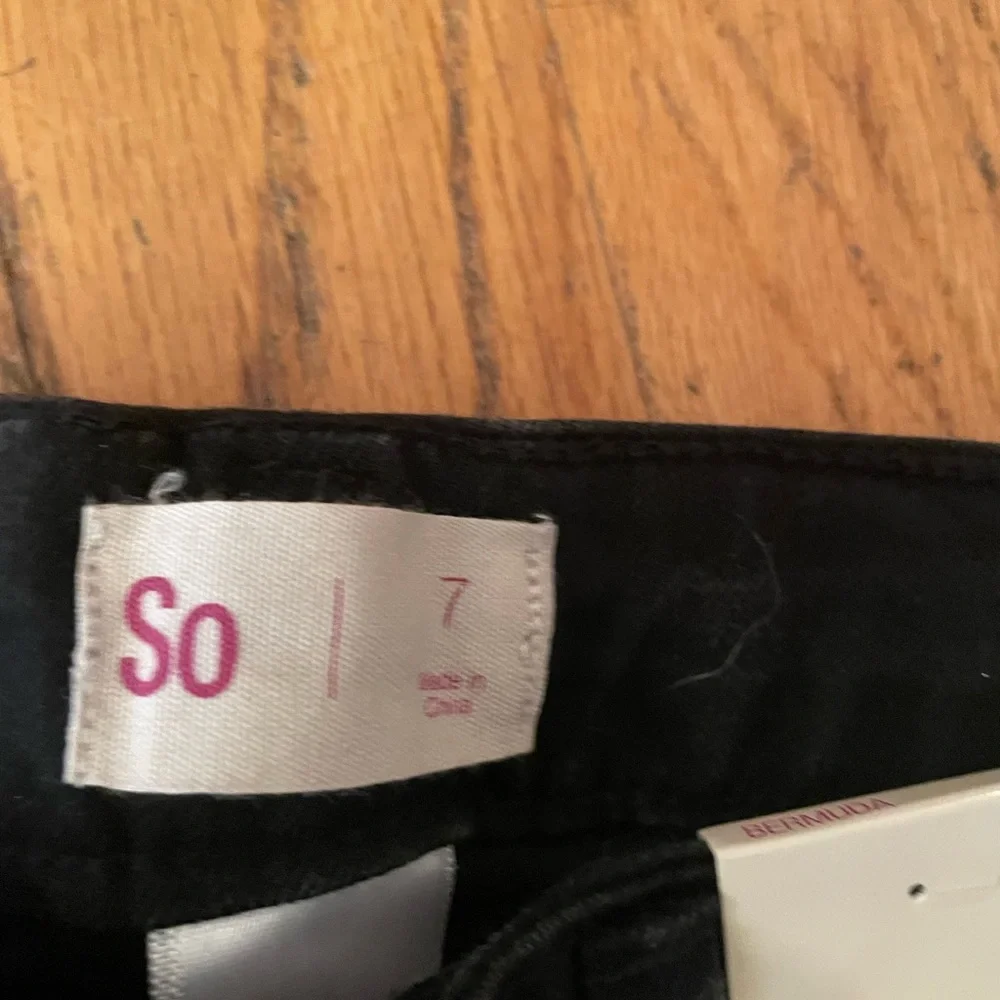 Jean shorts never worn - Picture 2 of 6